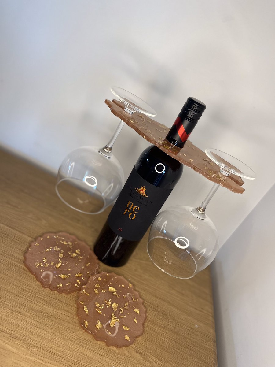 tsydzashe's tweet photo. #sunnymade #heartmadebytsy #resin #handmade #winebutler #resinwinebutler #homedeco #winedeco #winegift #handmadegift #etsygifts #weddinggift #housewarminggift https://t.co/kjARbTFqFK