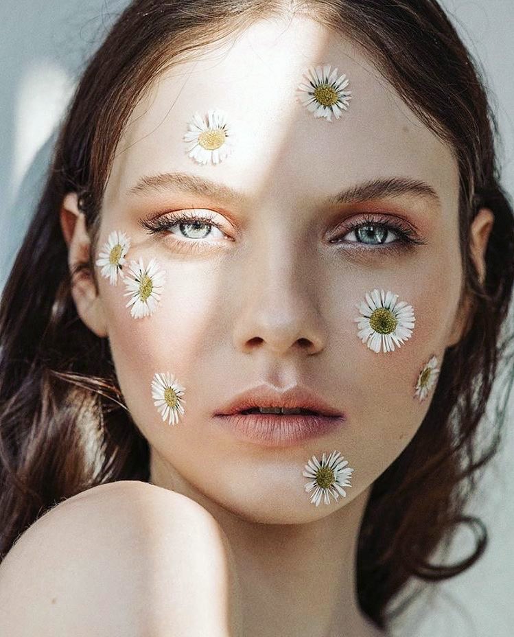 WSkinfluential's tweet photo. Check out our latest skincare blog on the harmful and damaging long lasting affects of UV rays ☀️ #skin #skincare #sundamage #spf #sunprotection #skinblog #blog #uvrays  https://t.co/FcWMCydDta https://t.co/yKcsre7ctJ