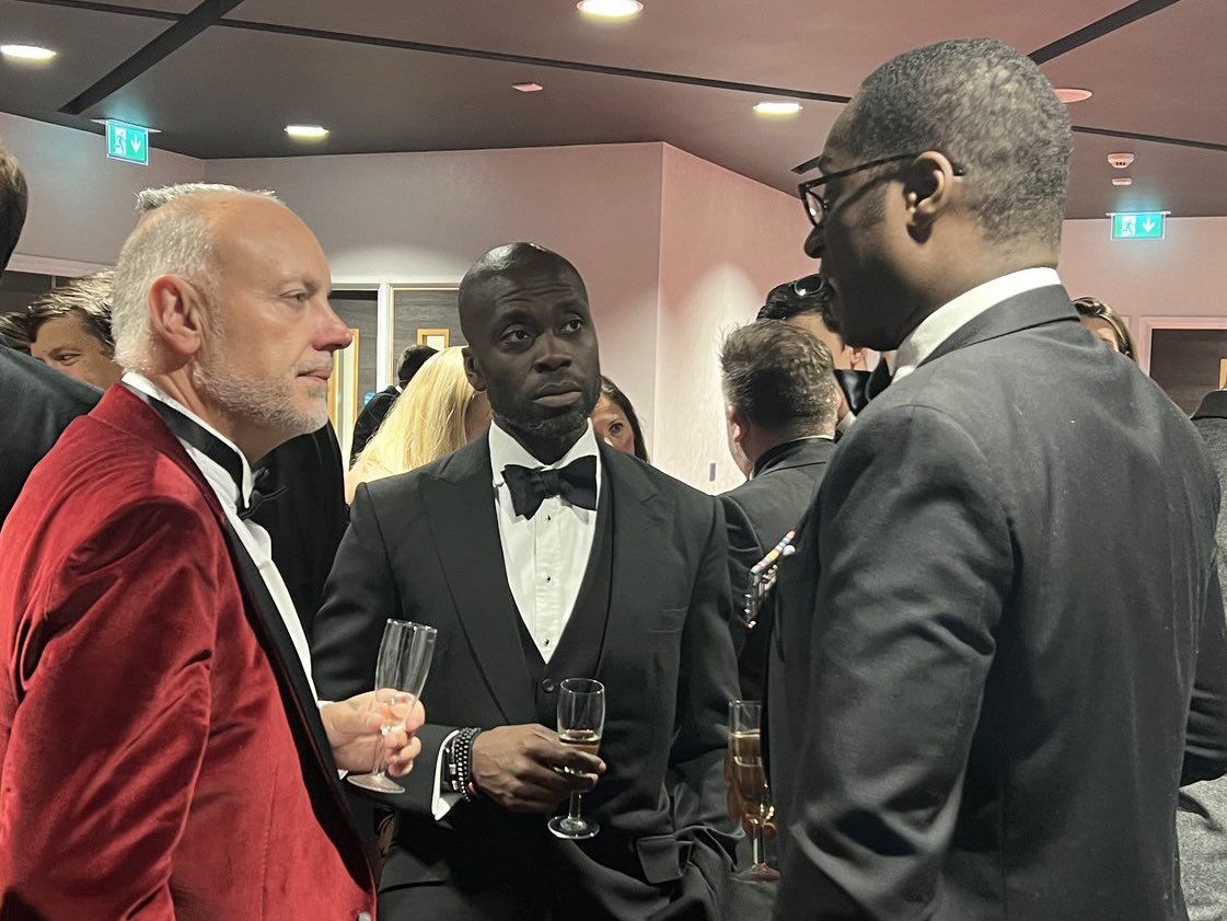 AndrewScottGB's tweet photo. A massive congratulations to all the winners at @GoTechAwards - a massive achievement, and what an incredible night. A big โWell Doneโ to my @BLeaderNews team for organising this world-class tech event. And thanks to our host @OrtisDeley #GoTech22 #Tech #Success https://t.co/sNSiWmTnnD