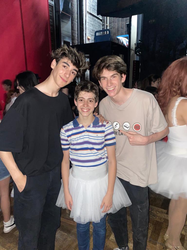 Ayer acudió a la última función de BILLY ELLIOT, Pau Gimeno, el actor que estrenó como Billy en Madrid en 2017. Primer y último BILLY ELLIOT de este maravilloso musical. ¡Hasta siempre! 😍