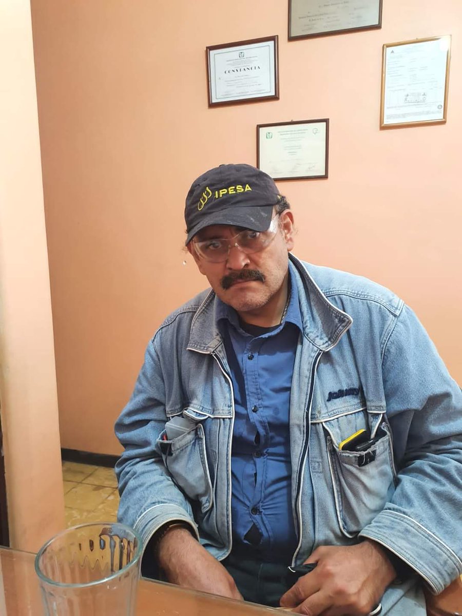 laredcincoradio's tweet photo. ⚫️ || Fue hallado sin vida un hombre en el interior de un domicilio ubicado sobre la calle 2 Norte, entre Avenida Independencia y 2 Poniente; trascendió que se trata de Omar Celio Murillo quien fue reportado como desaparecido desde el pasado 19 de mayo.

#LaRedCincoRadio https://t.co/tKHEhoXsxl