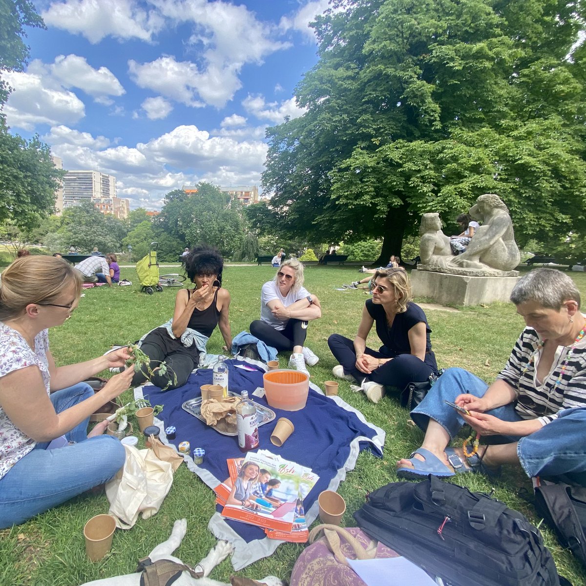 IFSH_Formations's tweet image. 🤩 Beau moment d'échange et de découverte durant l'événement Hors-Les-Murs de Paris !  

Vous souhaitez être recontacté(e) par nos équipes ? Remplissez le formulaire de demande ici 👉 ifshformations.typeform.com/to/MUcuGDHG 

🍃 ifsh.fr
☎️ 04 93 07 07 24
📧 secretariat@ifsh.fr