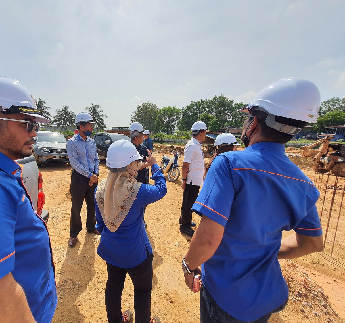 PasukanProjekTrg tweet media