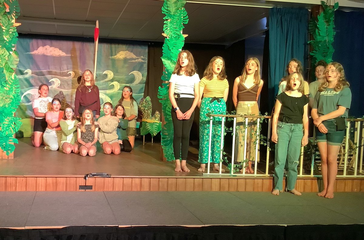 AlvertonCW's tweet photo. Our production of Moana Jr is on Wednesday and Thursday this week and we are really looking froward to it! Here are some photos of the cast at the Sunday rehearsal @alvertonschool https://t.co/Wz8CZeVQXV