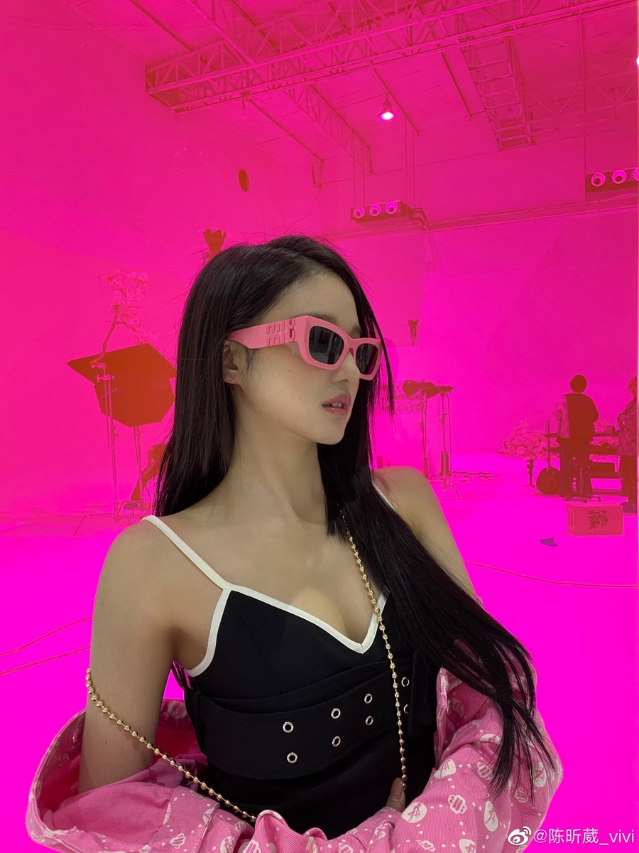 xinweipics's tweet photo. 220521 📸 chen hsinwei weibo update

“pink barbie 💓”

#천신웨이 #陈昕葳 #ChenHsinwei #ChenXinwei https://t.co/FdDde9Hnn6