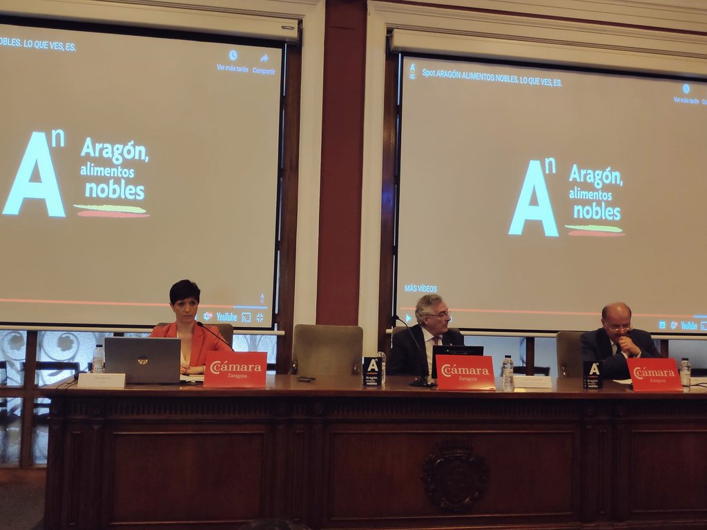 mitcomunicacion's tweet photo. 📢 Comienza en @camarazaragoza, de la mano de @DircomARA, la II Jornada @alcampo @aragonalimentos.

Inauguran Félix Longás, presidente de la Asociación Industrias de #Alimentación de #Aragón, y Joaquín Olona, consejero de #Agricultura, #Ganadería y #MedioAmbiente del @GobAragon https://t.co/4lhWCQAVeG