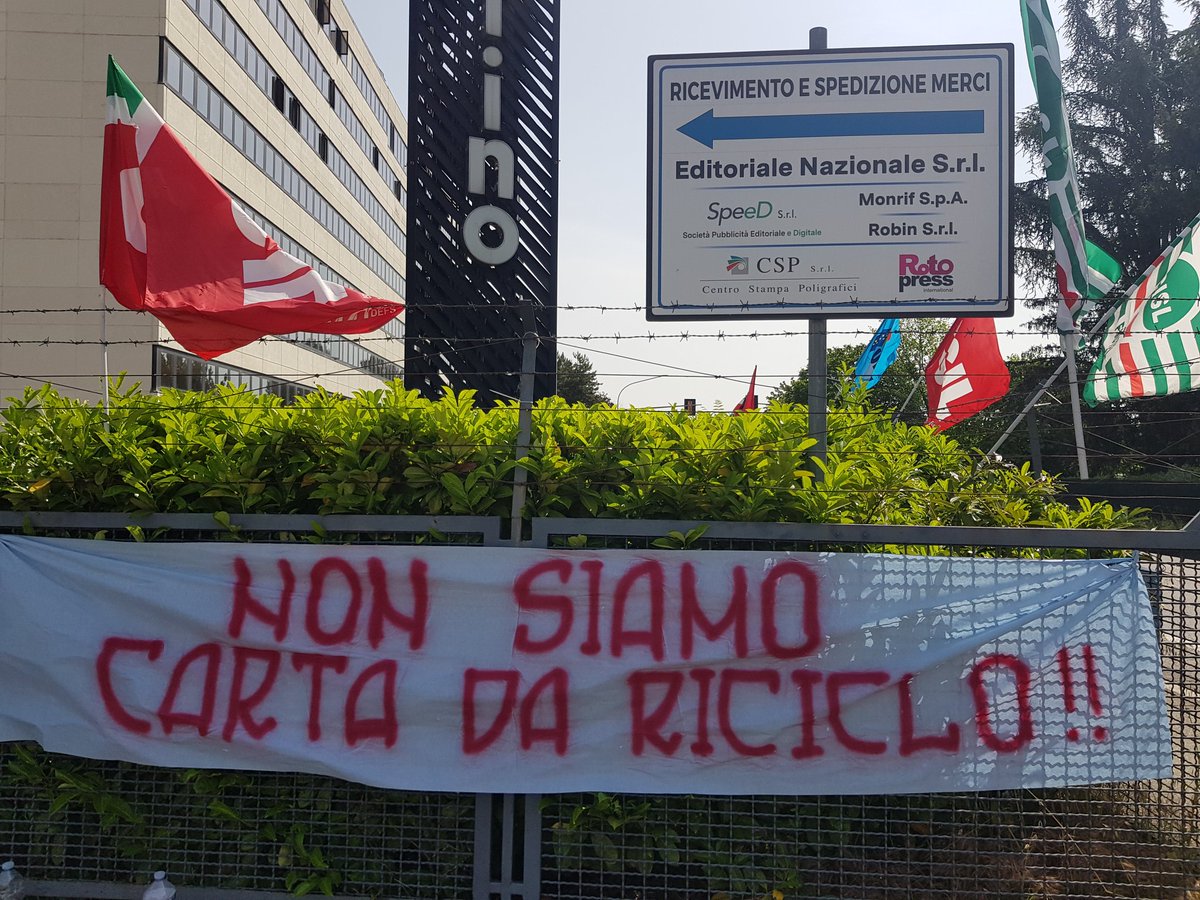 CgilBologna's tweet photo. 💪💪💪 Non siamo carta da riciclo!!! Davanti alla sede de Il Resto del Carlino con la #SlcCgil e i lavoratori #Rotopress in presidio permanente per la difesa della propria dignità‼ https://t.co/tv6G1m8mys
Slc Cgil Emilia Romagna
Slc Cgil Nazionale https://t.co/EJsMmeELbt