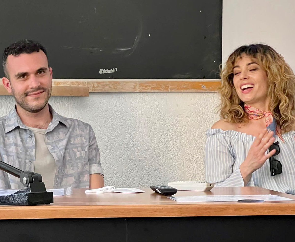 Per un manager è fondamentale il rapporto che instaura con le/i proprie/i artiste/i, ma anche con i vari operatori dell’industria musicale.
Ne abbiamo parlato la settimana scorsa a lezione con il nostro ex studente <a href="/FIta_RCWaves/">Francesco Italiano</a> e <a href="/AngieSchiatti/">AngelicA</a>.