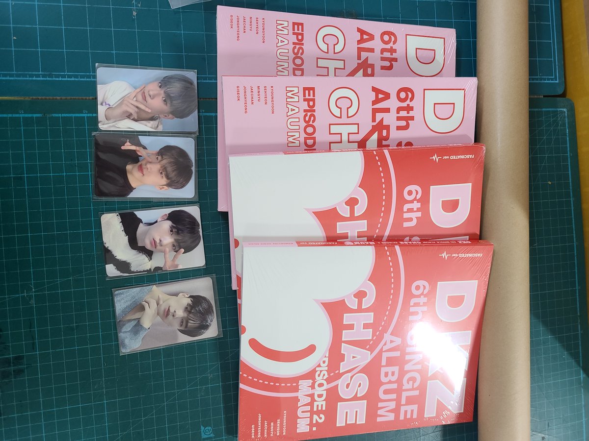bangwoolsmerch's tweet photo. #BWMUpdates
BOX 27 currently in KR address (status: waiting for box to be filled)
includes:
- remaining EN- Ggu Ggu
- TXT Memories
- Dongkiz albums
- EN- Dimension : Senkou purchased from KR
- TXT Thursday's Child (both reg and Tear versions) https://t.co/boykPjvjc4