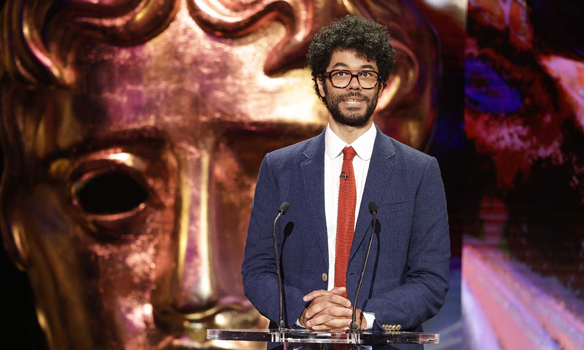 Disney_Wiki's tweet photo. Happy Birthday, Richard Ayoade
For Disney, he voiced the protocol droid, Zero (Q9-O) in #TheMandalorian and Counselor Jerry B from #Soul and #22VsEarth. https://t.co/7LWO7aXJ0v