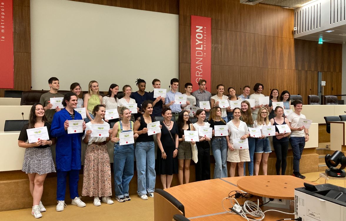 Le projet de nos élèves d'hypokhâgne primé lors de La finale du concours Tony Garnier (géographie prospective) organisé par la Métropole de Lyon. Catherine Didier Fèvre leur professeure se dit « très fière du travail réalisé au cours de l’année » #concours #tonygarnier #maristes