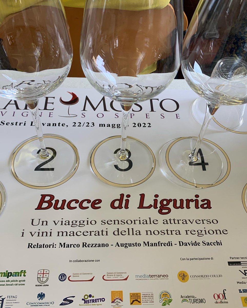 missaglia_sara's tweet photo. A Mare Mosto una masterclass dedicata alle bucce di Liguria, i vini che nascono dalle fermentazioni di contatto: guidati da Marco Rezzano, Augusto Manfredi e Davide Sacchi 22 vini in degustazione.
.
#maremosto #buccediliguria #wineoneway #WoW https://t.co/mAM1XH0IHx