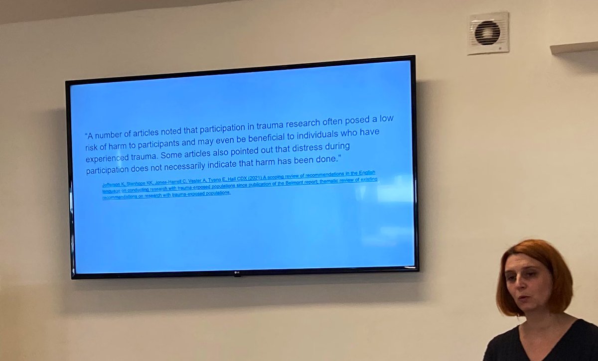 divani's tweet image. “Zdieľanie je liečivé” - citlivo vedený výskum participantom neublíži, naopak, môže im pomôcť. 
(A ich skúsenosť bude formovať výsledný produkt/službu, a tým pomôže ostatným.)
#researchtuesday