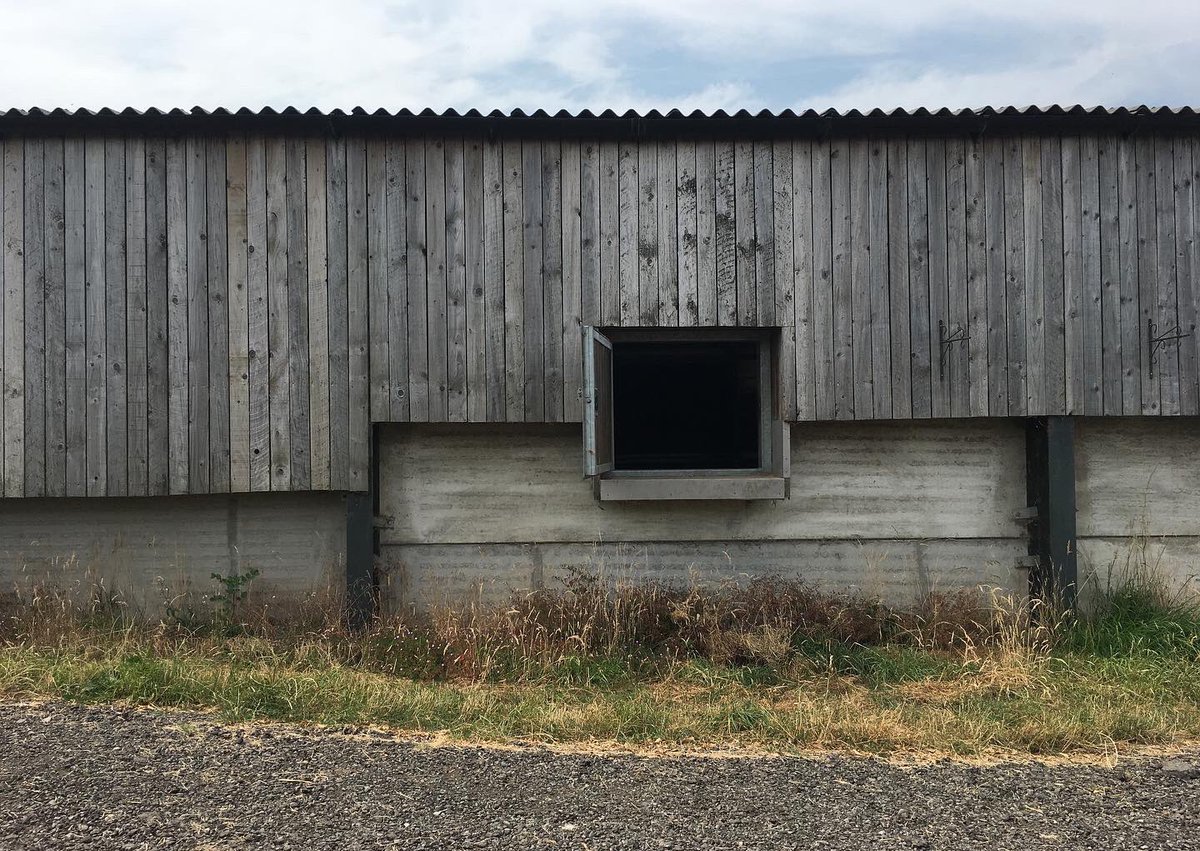 MEGArchitects's tweet photo. Working with @HomesStonewood we are delighted to have designed  and submitted for planning a proposal for 5 purpose-built homes in Frome.

Inspired by the rural setting and the character of the existing buildings. https://t.co/55i54hTId3