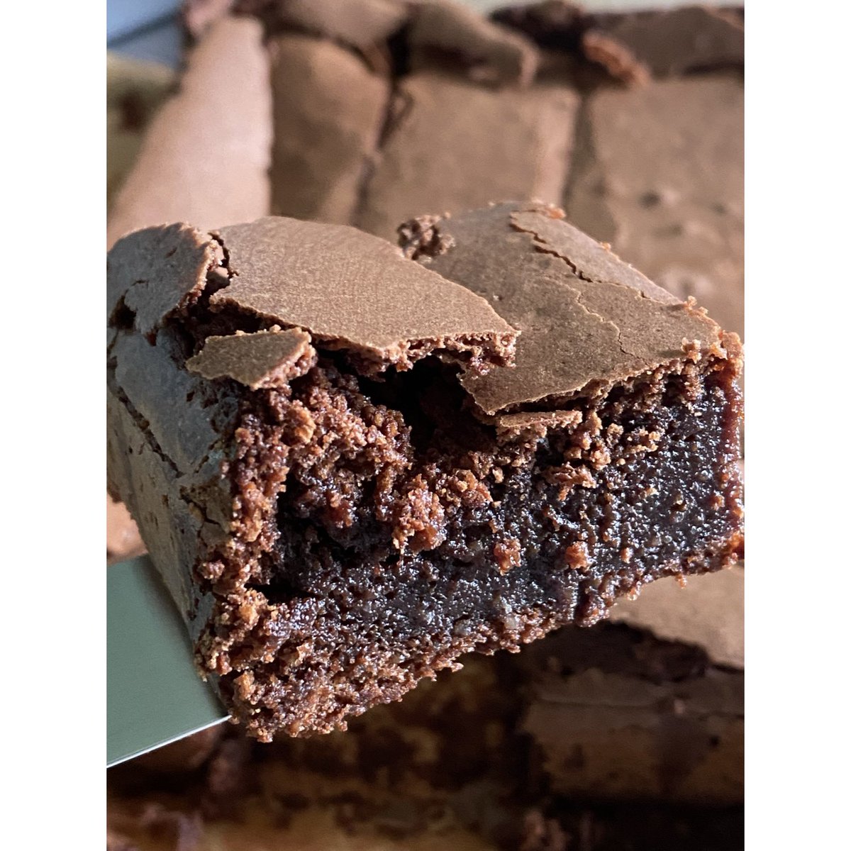 abkanokwan's tweet photo. Chocolate Almond cake (gluten free)
#darkchocolate #baking #chocolate #cake #yummy #homemade #BakeKaBiteTH #healthy https://t.co/kZh6HDnPxw