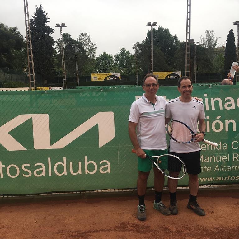 stctenis's tweet photo. Enhorabuena a nuestros finalistas en el Campeonato de Aragón +50
Al final José Antonio Callaved se llevó el gato al agua frente a Paco Fernández
Grandes tenistas y miembros muy importantes de nuestra sección https://t.co/s7dKOXTMyo