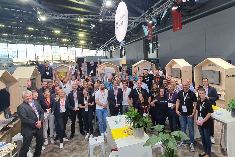DietmarMeding's tweet photo. Thank you to all our #GoogleCloudPartners at this year's @CloudExpoEurop for your invaluable contributions at this conference. We are glad to be a part of this journey with you. Cheers to more of this exciting partnership. https://t.co/wjXUdX4mSM