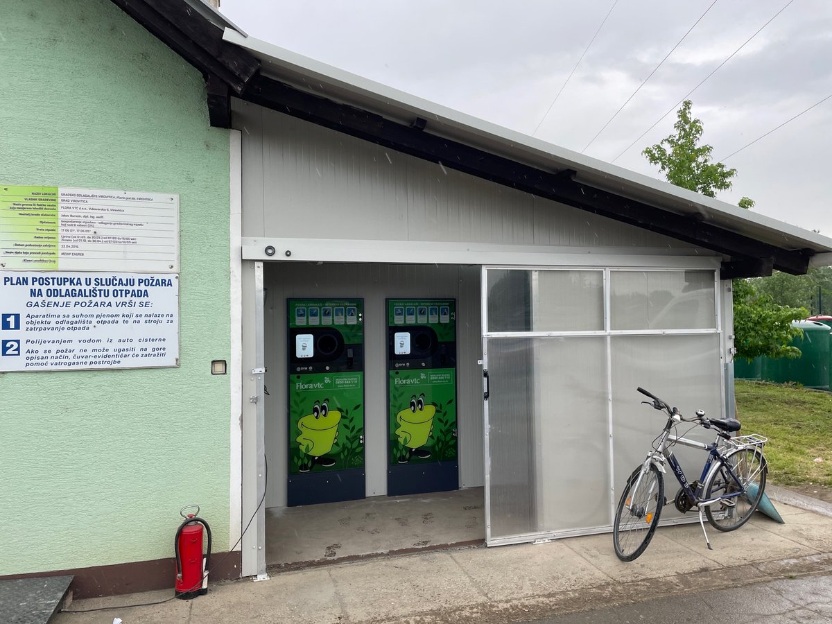RvmSystems's tweet photo. If you do not have the space for an RVM machine inside your premises, why not take it outside ?? https://t.co/QWMojwLmIr