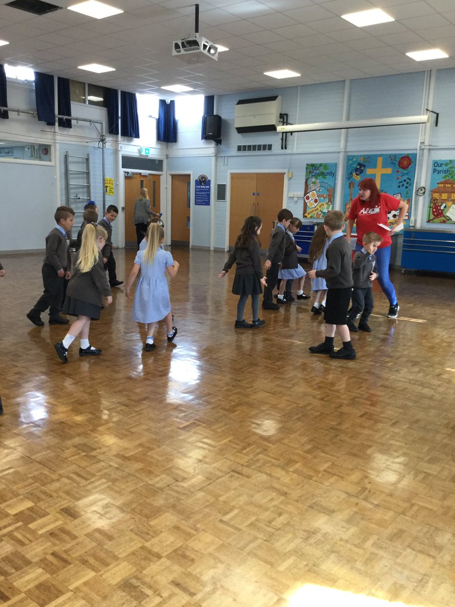 StBasilsWidnes's tweet photo. Thank you #Altru for our drama workshop. Learning all about the queen during this special week of celebrations- The queen’s platinum jubilee https://t.co/AjO7XkEjEp