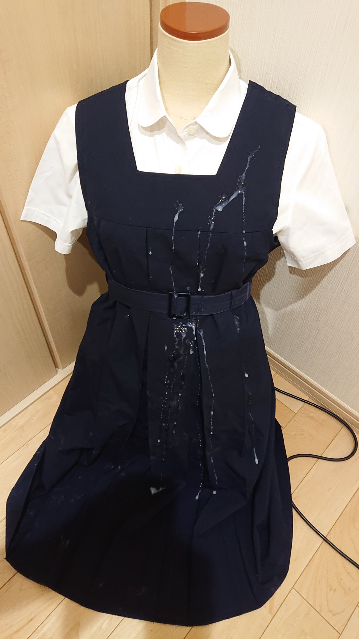 プリーツスカートに射精