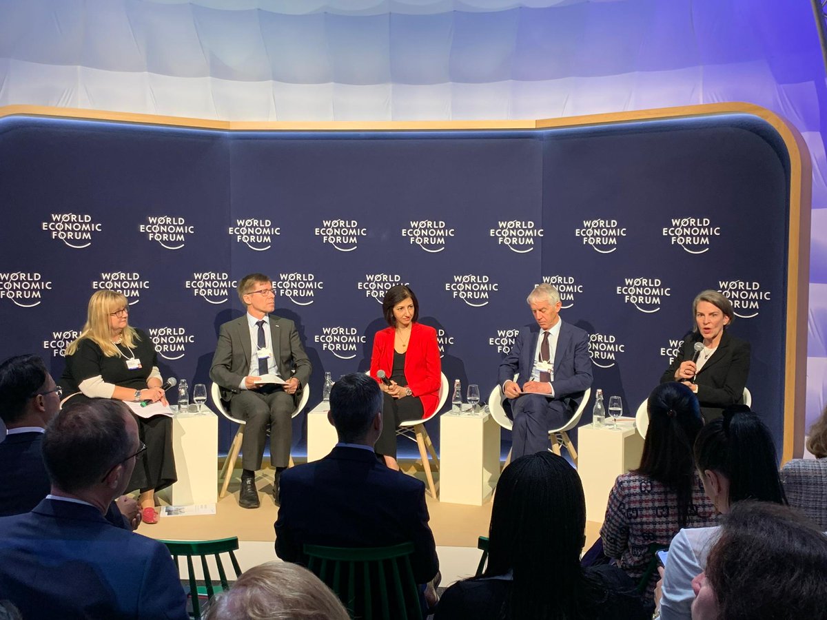 Joel_Mesot's tweet photo. This morning we addressed the #STEM gender gap in an inspiring conversation hosted by the new @CreditSuisse CTO Joanne Hannaford with @MartinVetterli of @EPFL, @jenfelch of @DellTech &amp; @VithalaniBhakti of @bigspringio. We need to set the standards @wef #wef22 #wefaffiliatesession https://t.co/wWnz9FtBo4