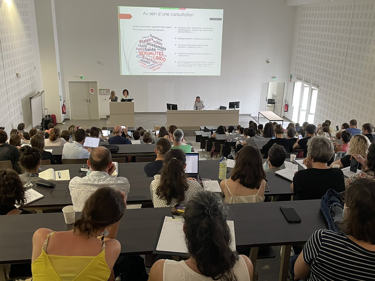 CentreRessource's tweet photo. [événement] Aujourd’hui c’est la journée du reseau de #RéhabilitationPsychosociale : 150 participants de toute la France. https://t.co/DlCh5Bd7Ar