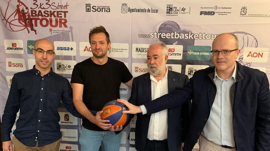 🏀🏀Presentación oficial en <a href="/Ayto_Soria/">Ayuntamiento de Soria</a> del #Soria Open #3x3SBT2022 <a href="/3x3SBT/">3x3 Street Basket Tour</a> del próximo domingo 5 junio

Inscribe a tu equipo aquí👇
streetbaskettour.com
