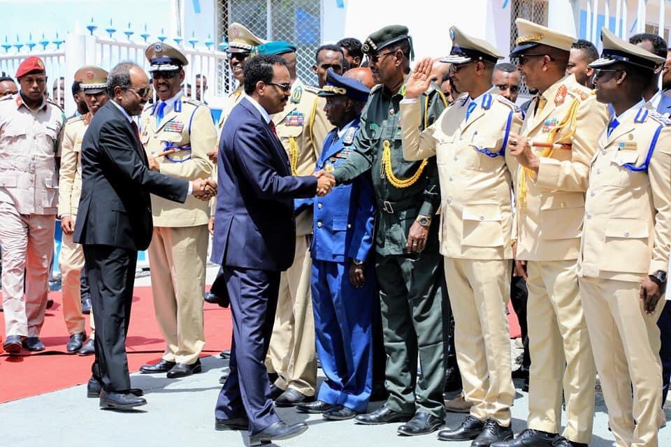 MojamaAS's tweet photo. Maalin kale oo taariikhda dalkeenna baal dahab ah kaga jirta. Qarankeennu waxa uu ku suntan yahay in si dimuqraadi ah xukunka la isu dhaafsado. https://t.co/4hoxLpkVW9