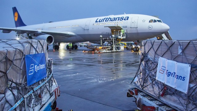 cargotrends's tweet photo. Lufthansa Cargo Operates Over 100 Cargo Flights For EgeTrans
https://t.co/vuG8FCsE6Q
@Lufthansa_Cargo #aircargo #airfreight #logistics #supplychains #preighters #freighttransport #EgeTrans https://t.co/5xzeLDfWTT