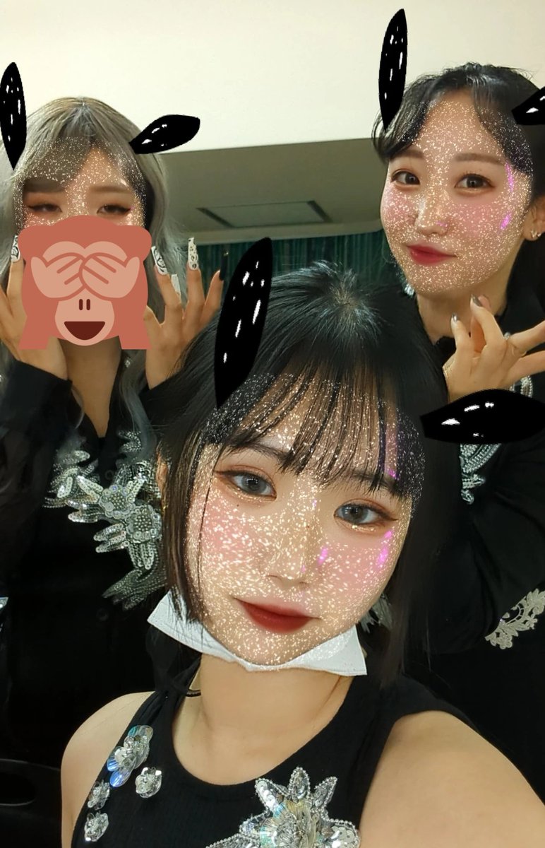 mm_k_1012's tweet photo. 4minuteのCRAZYジユンちゃんと(G)I-DLEのHWAAスジンちゃんで出演させていただきました!!
1曲目が終わってすぐ2曲目の出番だったということもあり、早着替えなどで終始バタバタでしたが、どのコピユニさんも完成度が高く、私自身も楽しく踊れて、いい思い出になりました🐣
#shadow_7 #しゃどー7 https://t.co/qUCGOPT92H