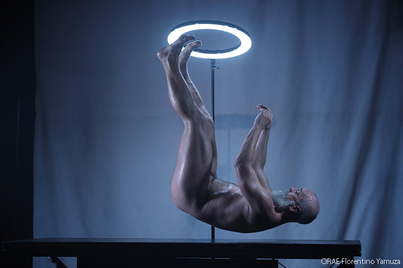 ujiencultura's tweet photo. 👉El paranimf de la UJI acull aquest divendres, dia 27 de maig, l'espectacle de dansa 'Parece Nada', de Guillermo Weickert. 

⌚️Serà a les 19.30.

🎭Un obra basada en la percepció i en els sentits. 

🎟️Entrades a https://t.co/CKSVeejftD

@UJIuniversitat @RUniversitari https://t.co/dtyYhm0XIE
