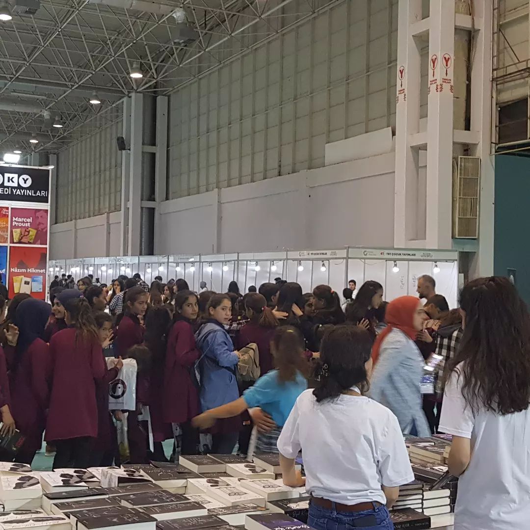 Fuarımızdan anlık fotoğraflar ☺️
<a href="/FatmaSahin/">Fatma Şahin</a> #gaziantepbüyükşehirbelediyesi #gaziantep #gaziantepkitapfuarı