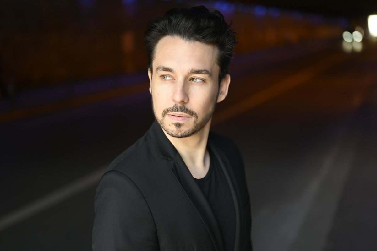 JohnEyzenOff's tweet photo. Throwback to this great photo shooting with Cedric Vasnier
.
.
.
.
.
.
#johneyzen #singer #frenchsinger #Musical #musicaltheatre #frenchmusical #musicaltour #ontour https://t.co/CxjlFDtySL