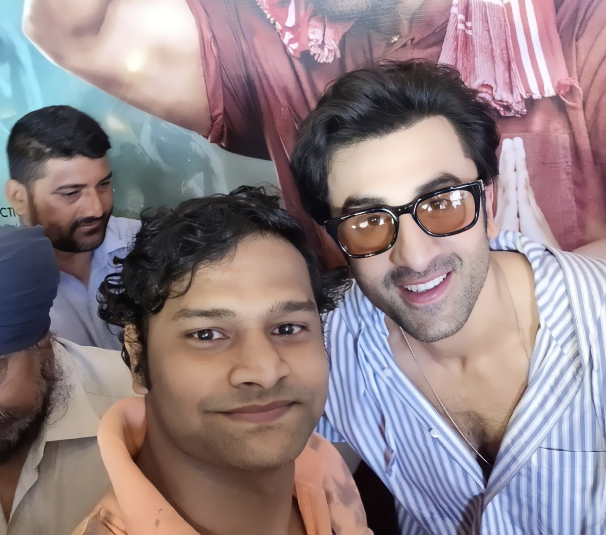 My 3rd meeting with Ranbir Kapoor at #DehatiDisco event and he was shooting for #LuvRanjan's next in the studio beside 😍  

#RanbirKapoor #RanbirKapoor #Sanju #Shamshera