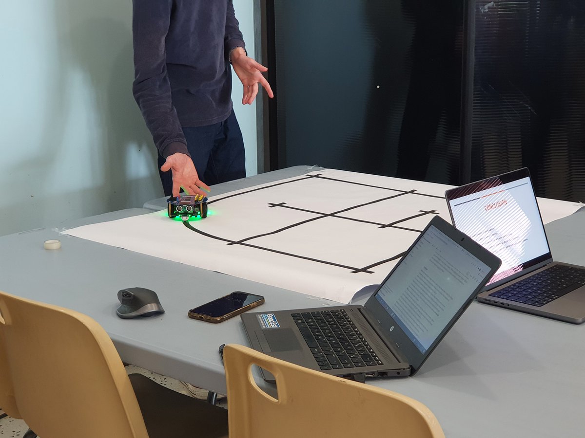 ArtsetMetiers_'s tweet image. Le campus Arts et Métiers de #Metz a accueilli la finale académique des Olympiades des Sciences de l’Ingénieur.
👉 Une dizaine d’équipes ont présenté leur projet devant un jury.
👏 Bravo aux participantes et aux équipes qui participeront à la finale nationale !
#OSI2022