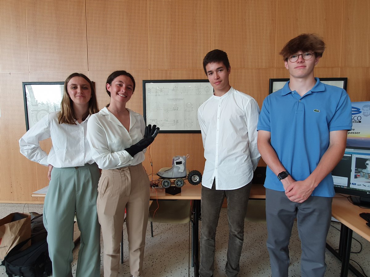 ArtsetMetiers_'s tweet image. Le campus Arts et Métiers de #Metz a accueilli la finale académique des Olympiades des Sciences de l’Ingénieur.
👉 Une dizaine d’équipes ont présenté leur projet devant un jury.
👏 Bravo aux participantes et aux équipes qui participeront à la finale nationale !
#OSI2022