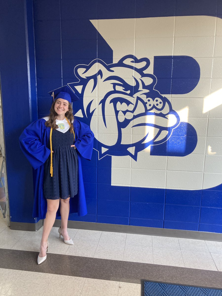 4thmathlady's tweet photo. Baccalaureate 2022
Getting closer to graduation! 💙🙏🏼👩‍🎓 https://t.co/HHzLTwveGB