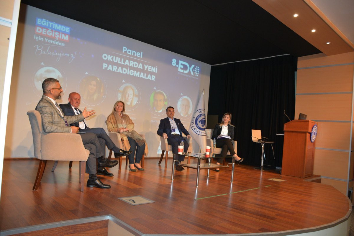 bilkolejleri's tweet photo. BİL Eğitim Kurumları Genel Müdürü Sn. Elif PEHLEVAN, 8. Eğitimde Değişim Konferansında "Okullarda Yeni Paradigmalar" panelinde "Beceri Odaklı Hibrit Eğitim Modeli ve Yeni Neslin Öğrenme Stilleri" hakkında değerlendirmelerde bulundu.
@egitimdedegisim #EDK22 https://t.co/gpUFUxMLE6