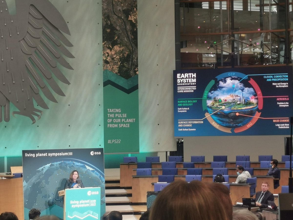 Xime377's tweet photo. "Data sharing  is more than just open accessible data.. i's not only technology, it should broad participation by historical unrerrepresented groups.. together we can go fast and far if we provide right tools for desicion making" Karen St. Germain

#Equity #Environmental justice https://t.co/uoEencKdgN
