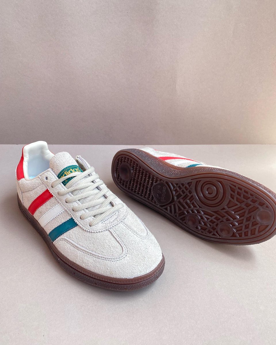 Sneakerspacegh's tweet photo. ADIDAS ORIGINALS HANDBALL SPEZIAL ST. PATRICK'S DAY "CLEAR BROWN" 

400gh 

Available now US 7 - US 11 

Dm to purchase. https://t.co/K0Ip8Tins8