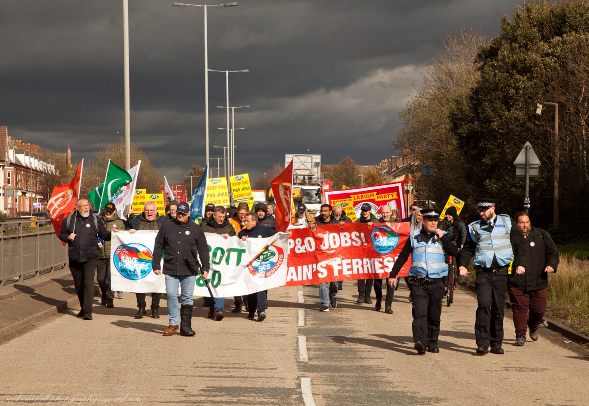 MikeMcFall8073's tweet photo. @angiesliverpool @LensAreLive @ThePhotoHour  #ThePhotoHour @inmylivpoolhome @LiverpoolTweeta @YOLiverpool @RMTunion #SaveOurSeafarers @MartinaRosemann @szilviade_ @ALERTADICE @Japan_kenpou @Inongo_ P &amp; O sacking demonstration at #Liverpool #PandO #WeWontGoWithPandO https://t.co/5fyqZQ7CKa
