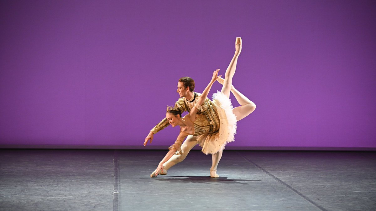 English National Ballet School (@enbschool) on Twitter photo Congratulations to alumnus Eric Snyder who has won <a href="/ENBallet/">English National Ballet</a>'s Emerging Dancer competition, and to the other finalists, including alumna Chloe Keneally, for their wonderful performances. Catch up for free until 18 June: ballet.org.uk/production/eme… 📸 © Laurent Liotardo Congratulations to alumnus Eric Snyder who has won <a href="/ENBallet/">English National Ballet</a>'s Emerging Dancer competition, and to the other finalists, including alumna Chloe Keneally, for their wonderful performances. Catch up for free until 18 June: ballet.org.uk/production/eme… 📸 © Laurent Liotardo