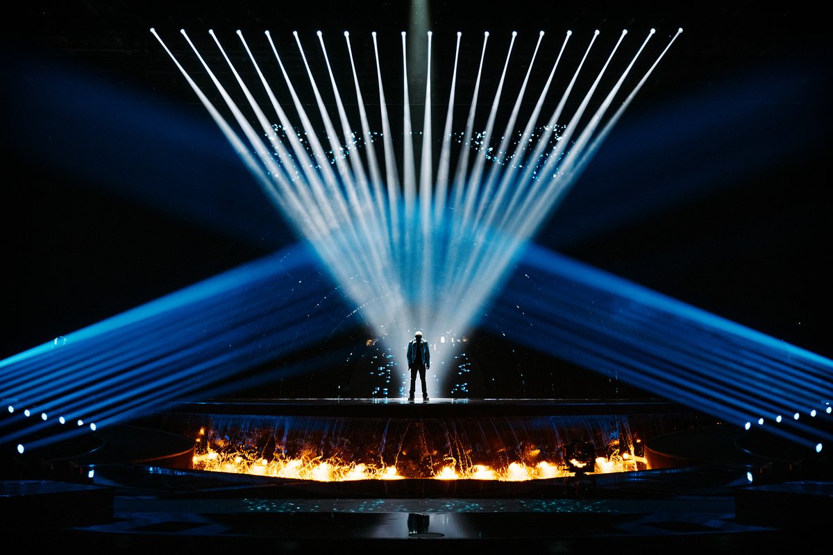 Dimatec_Light's tweet image. Plus de 400 projecteurs @ClayPakyNews
 au Concours Eurovision de la chanson 2022 🇮🇹

Claypaky était là avec plus de 400 projecteurs, dont 120 #SharpyXFrame, 64 #Xtylos, 25 #MiniXtylos , 42 #ArollaProfileHP, 25 #StormyCC et 144 #SharpyWash !

📸 : Nathan Reinds