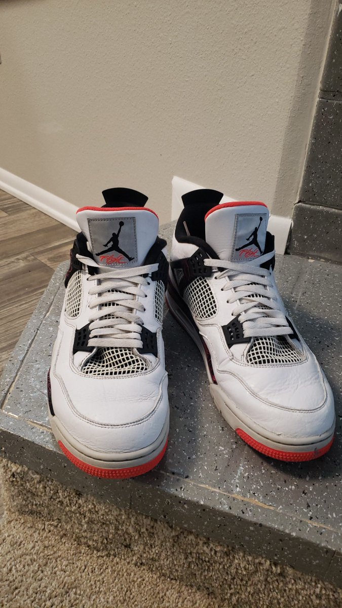 _RhettKing's tweet photo. @zSneakerHeadz https://t.co/BTs7YbAeRn