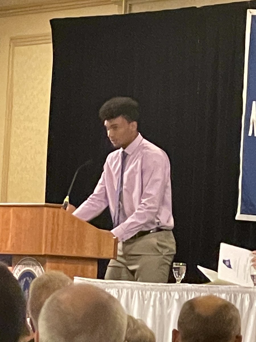 Congrats to @codyruff8 and @BeyeaSeth on being selected recipients of scholar-athlete awards through the Maine Chapter of the National Football Foundation.