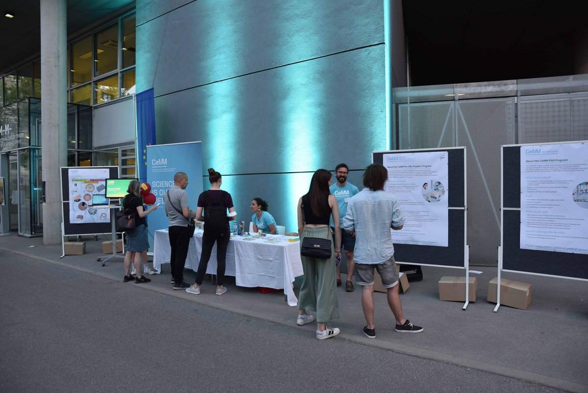 CeMM_News's tweet photo. Last week, we had the pleasure to join the @oeaw’s #KinderUni &amp; the #LongNightOfResearch activities in Vienna! We had a lot of fun bringing science closer to the public🔬, take a look at some glimpses of the #LNF22 in our thread below!👇 https://t.co/0aLrjvlZud