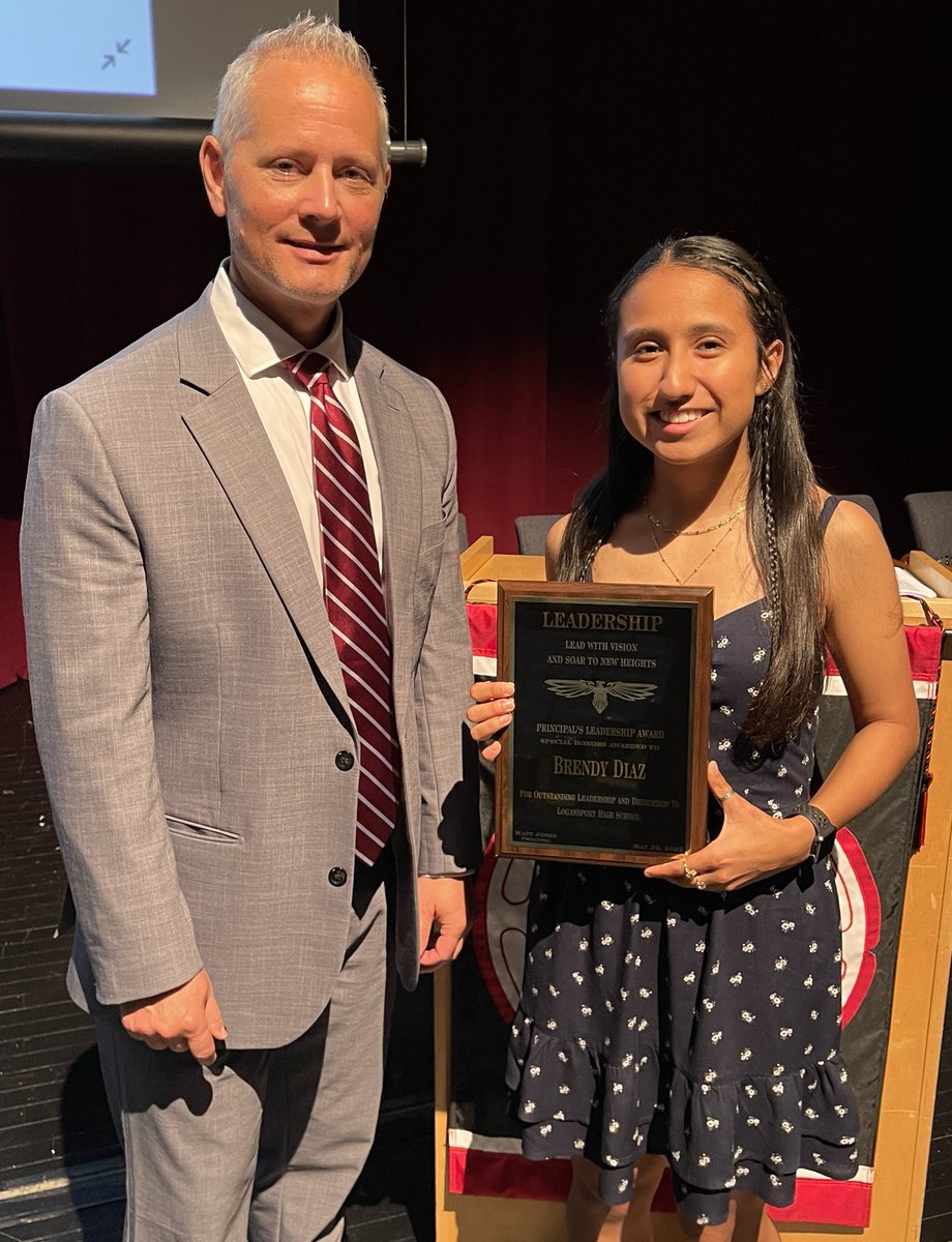 The Class of 2022 Principal’s Leadership Award Winner…Congratulations, Brendy Diaz! 🔴⚫️🍓