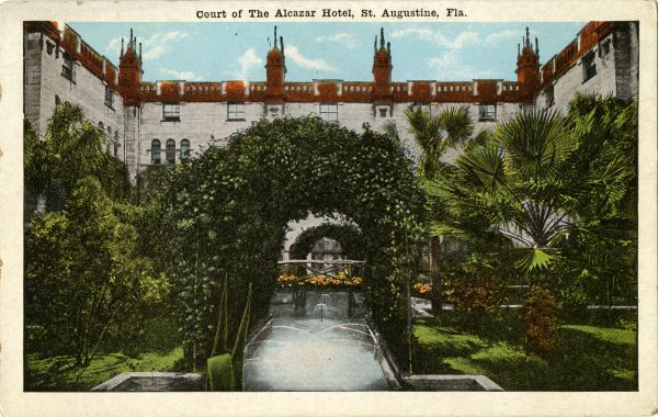 MelissaMcCallO1's tweet photo. The #Lightner courtyard was just as beautiful then as it is now!
I always enjoy looking through these old #StAugustine #postcards βοΈ #florida https://t.co/QrzemImnXN