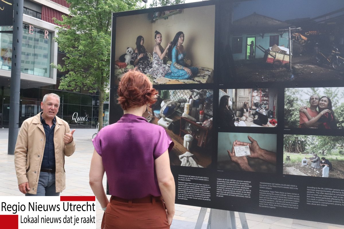 RegioNieuwsUtr1's tweet photo. Vandaag heeft wethouder @lindavoortman, die door alles zeer onder de indruk was, van de gemeente #Utrecht de #pridephoto op het #Jaarbeursplein geopend. Deze zal tot 10 Juni op het plein staan. https://t.co/X6iHyQQM9W https://t.co/h9PrZ6imN4