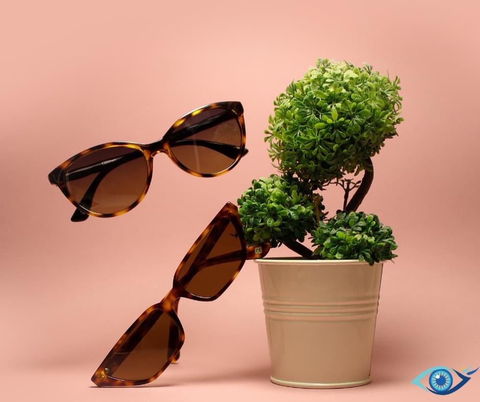 VisionMakers_'s tweet photo. Final days for our Shades of Summer promo...
Sale going on until 5/31 ~ SAVE 50% off a pair of prescription or non prescription sunglasses.  Stop by our office for more details.  

#sunglassessale #buythesunglasses https://t.co/XRfAYwXl86